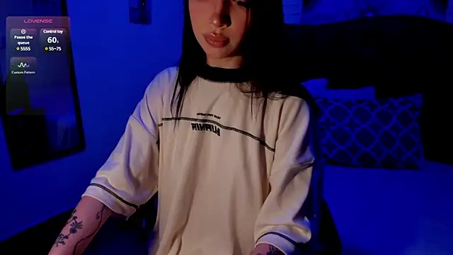  Chartlotte online show from December 2024 07:44:01 PM