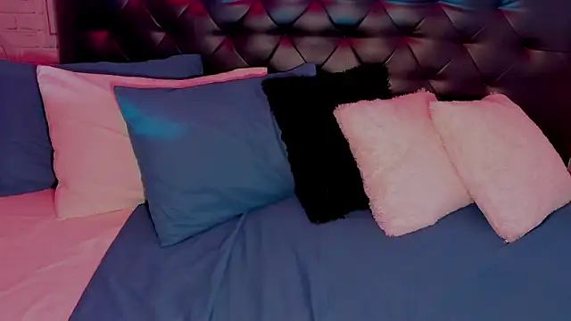  Chartlotte online show from March 2025 09:05:02 PM