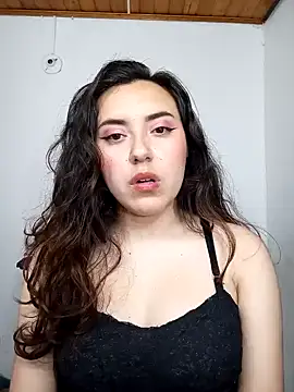 Emi chik online show from December 2024 04:20:02 AM