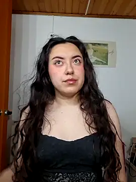 Snapshot of Emi_chik chatting on March 2026 10:43:02 AM Emi chik online show from March 2026 10:43:02 AM