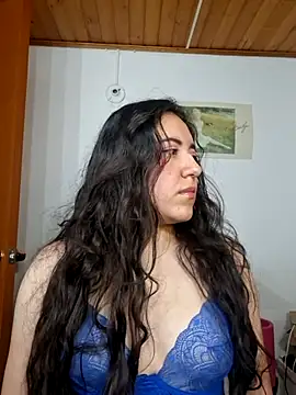 Snapshot of Emi_chik chatting on March 2026 10:48:02 AM Emi chik online show from March 2026 10:48:02 AM