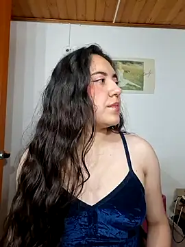 Snapshot of Emi_chik chatting on April 2026 10:55:01 AM Emi chik online show from April 2026 10:55:01 AM