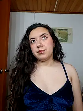 Snapshot of Emi_chik chatting on April 2026 10:28:01 AM Emi chik online show from April 2026 10:28:01 AM