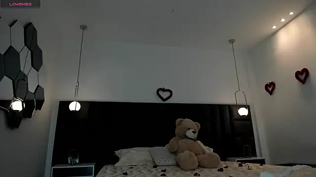 Snapshot of KatieNolan_1 chatting on February 2025 06:40:01 PM KatieNolan 1 online show from February 2025 06:40:01 PM