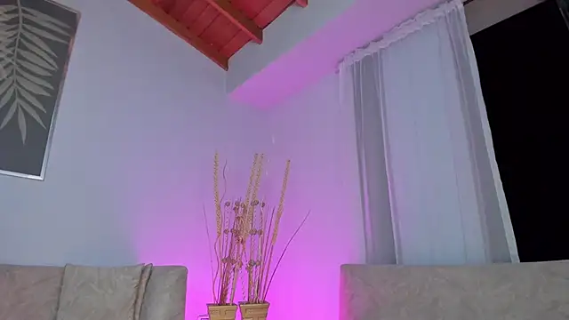 Snapshot of KatieNolan_1 chatting on February 2025 01:33:01 AM KatieNolan 1 online show from February 2025 01:33:01 AM