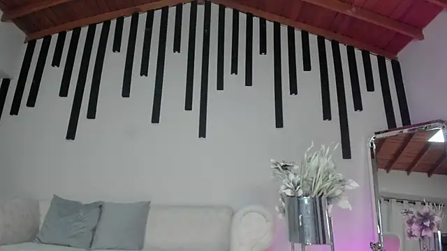 Snapshot of KatieNolan_1 chatting on March 2025 01:31:02 AM KatieNolan 1 online show from March 2025 01:31:02 AM