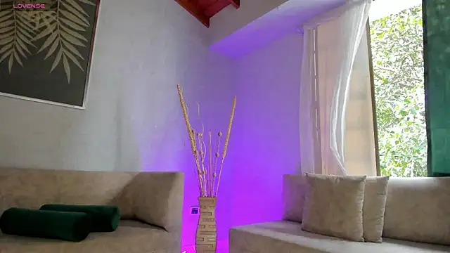 Snapshot of KatieNolan_1 chatting on October 2025 07:37:01 PM KatieNolan 1 online show from October 2025 07:37:01 PM