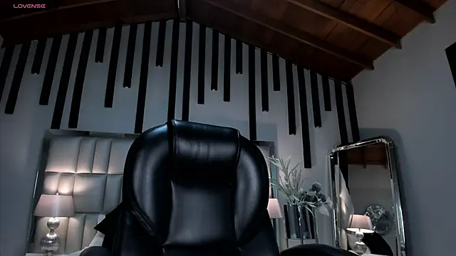 Snapshot of KatieNolan_1 chatting on November 2025 02:32:01 AM KatieNolan 1 online show from November 2025 02:32:01 AM