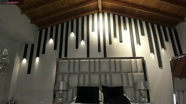 Snapshot of KatieNolan_1 chatting on November 2025 08:07:01 PM KatieNolan 1 online show from November 2025 08:07:01 PM