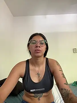 Snapshot of Argentiiniita chatting on February 2025 02:24:01 PM Argentiiniita online show from February 2025 02:24:01 PM