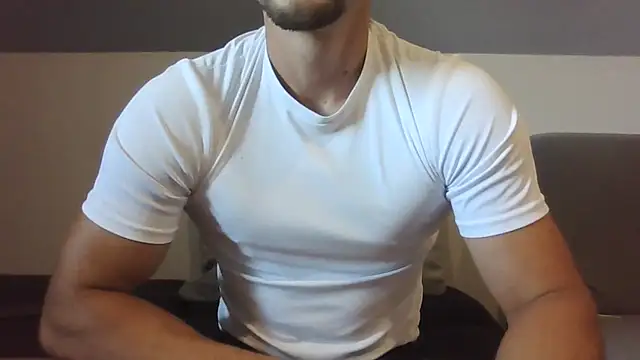 Snapshot of LoveEveryWet chatting on September 2025 07:44:02 AM LoveEveryWet online show from September 2025 07:44:02 AM