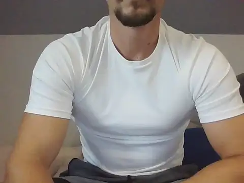 Snapshot of LoveEveryWet chatting on October 2025 10:56:01 AM LoveEveryWet online show from October 2025 10:56:01 AM