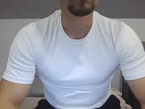 Snapshot of LoveEveryWet chatting on October 2025 11:35:01 PM LoveEveryWet online show from October 2025 11:35:01 PM