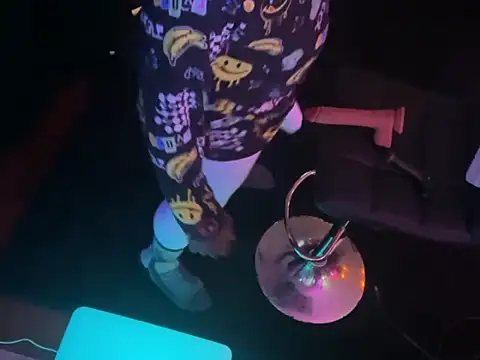 Snapshot of Pressure69mee chatting on February 2025 05:25:02 PM Pressure69mee online show from February 2025 05:25:02 PM