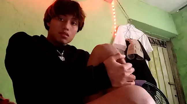 Snapshot of ruygw chatting on January 2025 09:57:01 PM ruygw online show from January 2025 09:57:01 PM