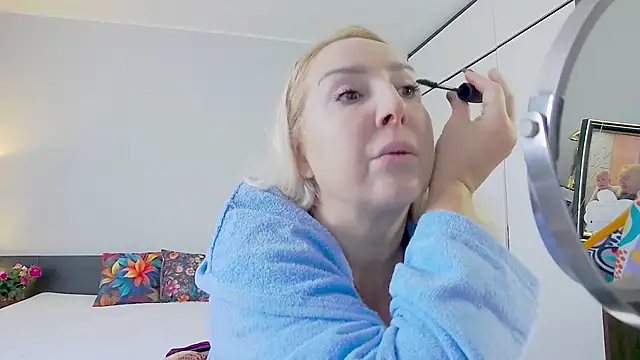 Snapshot of MariaRichi_ chatting on February 2025 08:21:02 AM MariaRichi  online show from February 2025 08:21:02 AM