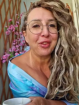 Snapshot of MariaRichi_ chatting on September 2025 06:47:02 AM MariaRichi  online show from September 2025 06:47:02 AM