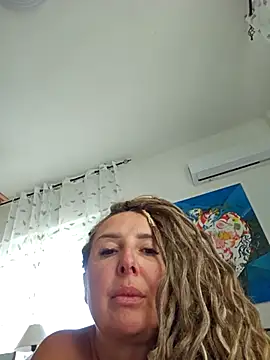 Snapshot of MariaRichi_ chatting on October 2025 07:28:01 AM MariaRichi  online show from October 2025 07:28:01 AM