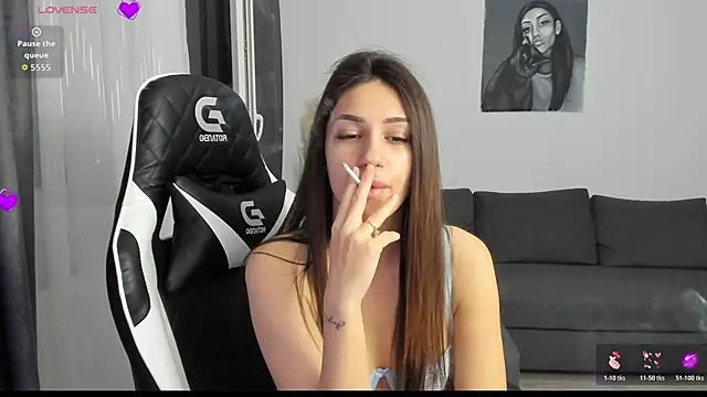 Kimi Ivy online show from December 2025 05:02:02 AM