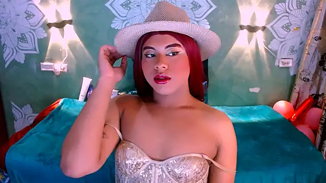 Snapshot of Emili_Roux chatting on February 2025 12:25:02 PM Emili Roux online show from February 2025 12:25:02 PM