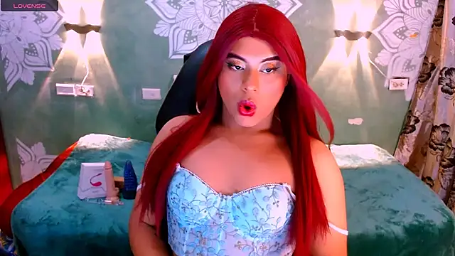 Snapshot of Emili_Roux chatting on March 2025 06:01:02 PM Emili Roux online show from March 2025 06:01:02 PM