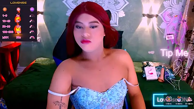 Snapshot of Emili_Roux chatting on March 2025 12:46:01 PM Emili Roux online show from March 2025 12:46:01 PM