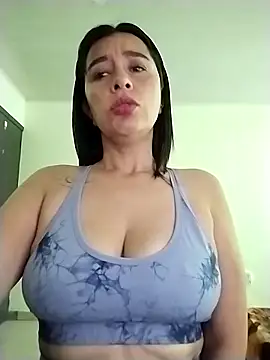 Snapshot of hailey85 chatting on April 2026 08:25:02 PM hailey85 online show from April 2026 08:25:02 PM