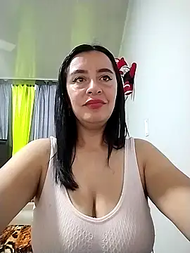 Snapshot of hailey85 chatting on April 2026 10:33:01 PM hailey85 online show from April 2026 10:33:01 PM