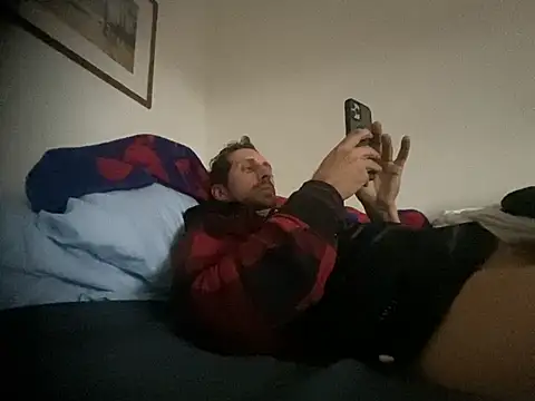 Snapshot of mackshaft4711 chatting on December 2024 03:00:01 PM mackshaft4711 online show from December 2024 03:00:01 PM