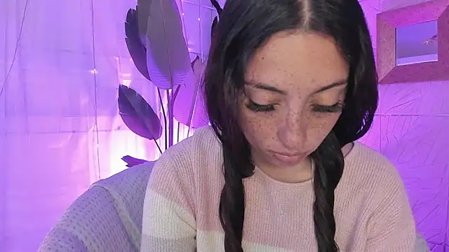 Snapshot of sadashi_moon_ chatting on February 2025 12:37:02 AM sadashi moon online show from February 2025 12:37:02 AM