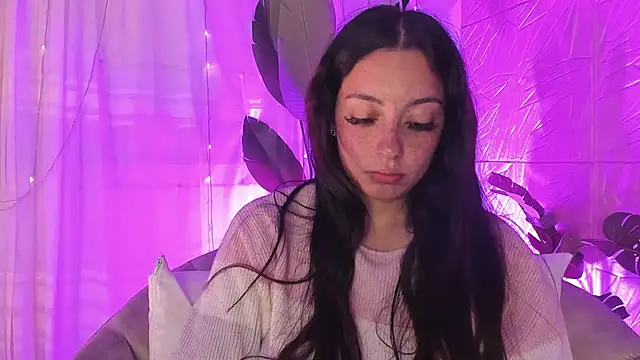 Snapshot of sadashi_moon_ chatting on February 2025 07:13:01 AM sadashi moon online show from February 2025 07:13:01 AM