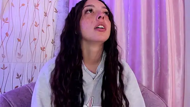 Snapshot of sadashi_moon_ chatting on February 2025 03:15:01 AM sadashi moon online show from February 2025 03:15:01 AM