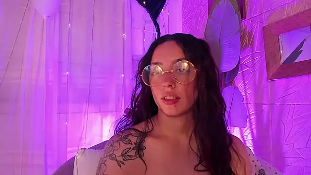 Snapshot of sadashi_moon_ chatting on March 2025 09:58:02 AM sadashi moon online show from March 2025 09:58:02 AM