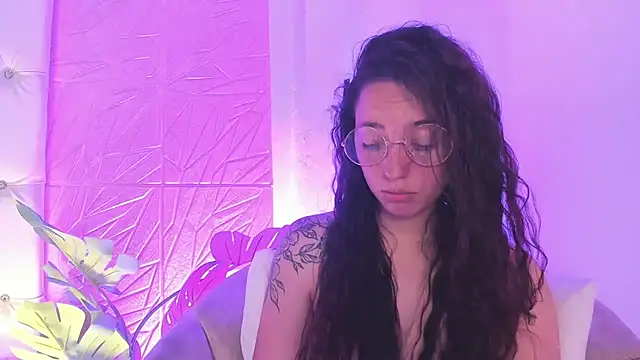 Snapshot of sadashi_moon_ chatting on March 2025 09:17:02 AM sadashi moon online show from March 2025 09:17:02 AM