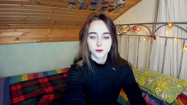 Snapshot of SilverDream chatting on December 2024 08:36:01 PM SilverDream online show from December 2024 08:36:01 PM