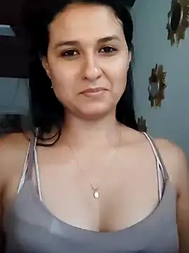 elena jonees online show from February 2025 09:58:02 PM