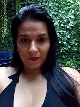 elena jonees online show from April 2026 10:01:02 PM