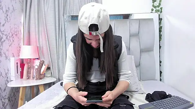 Snapshot of dafne_queenn chatting on September 2025 12:29:01 PM dafne queenn online show from September 2025 12:29:01 PM