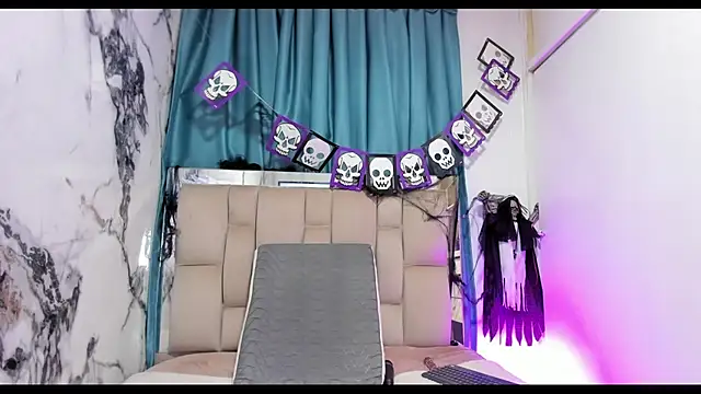 Snapshot of dafne_queenn chatting on November 2025 12:29:02 PM dafne queenn online show from November 2025 12:29:02 PM