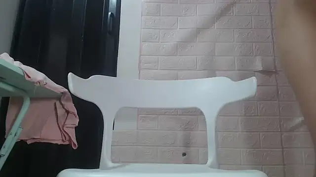 Snapshot of Full_Fist chatting on February 2025 01:42:02 PM Full Fist online show from February 2025 01:42:02 PM