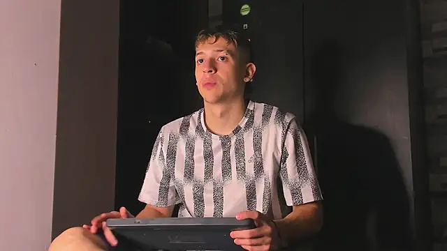 Dimitri higth420 online show from November 2025 11:26:02 PM