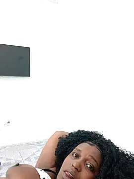 Snapshot of annybarros21 chatting on September 2025 11:13:02 AM annybarros21 online show from September 2025 11:13:02 AM