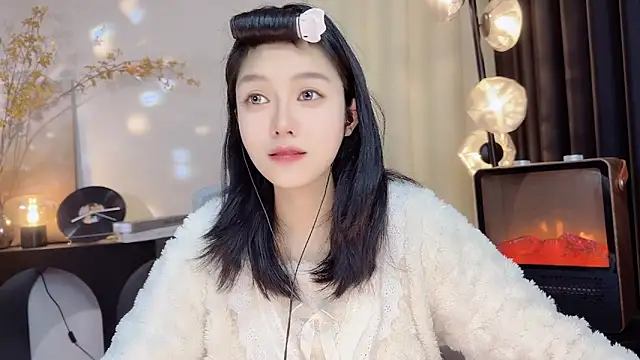 xiaodaibabyy online show from January 2025 01:52:02 PM