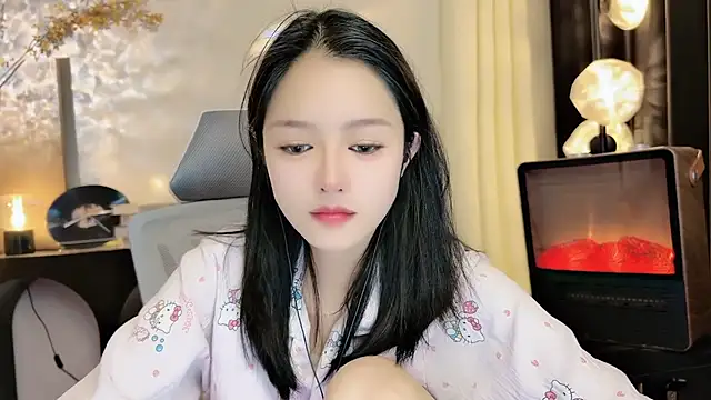 xiaodaibabyy online show from February 2025 04:25:02 PM