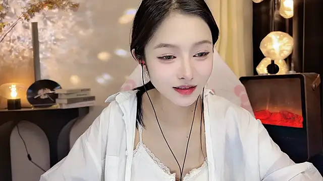 xiaodaibabyy online show from February 2025 04:26:01 PM