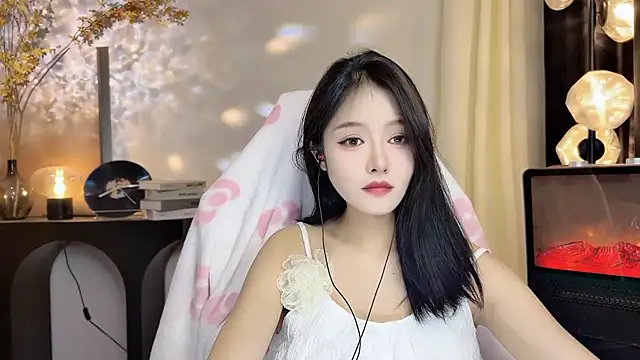 xiaodaibabyy online show from February 2025 04:21:01 PM