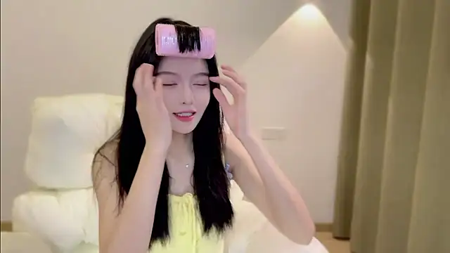 xiaodaibabyy online show from October 2025 07:51:02 AM