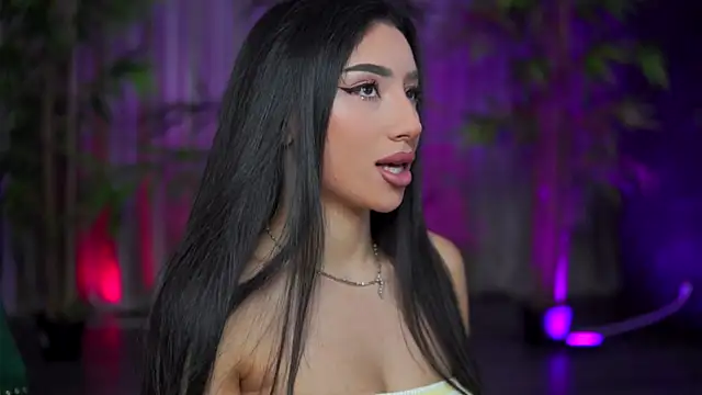 GinaValentinna online show from October 2025 07:03:01 PM