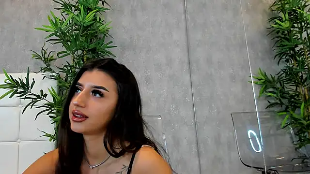 Snapshot of KatelynSparks chatting on February 2025 06:29:02 AM KatelynSparks online show from February 2025 06:29:02 AM