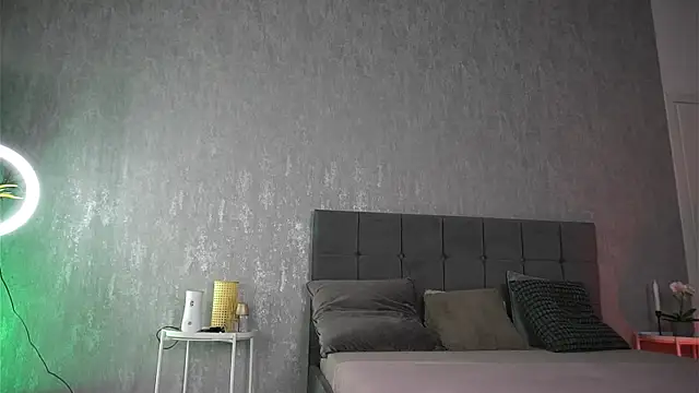 Snapshot of KatelynSparks chatting on November 2025 07:18:01 AM KatelynSparks online show from November 2025 07:18:01 AM